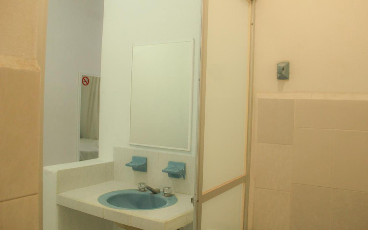 סנטה קרוז הואטולקו Hotel Om Downtown מראה חיצוני תמונה