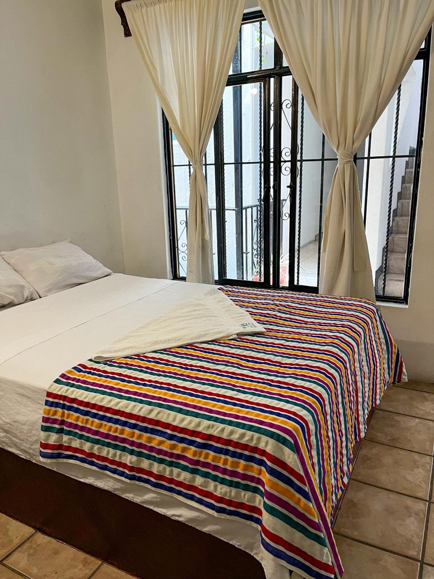 סנטה קרוז הואטולקו Hotel Om Downtown חדר תמונה